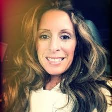 Amber Erdman's Instagram, Twitter & Facebook