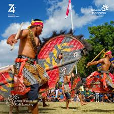 Jathilan disebut juga kuda kepang karena perlengkapan yang dipakai. Kuda Lumping Yang Juga Disebut Jaran Telkom Indonesia Facebook