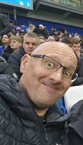 Just to let everyone know, after much soul-searching, I have decided not to  send Christmas cards this year. Including postage, I normally spend around  £100