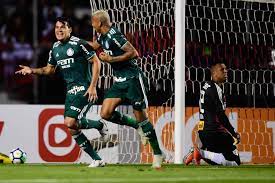 Also you can share or upload your favorite wallpapers. Com 4 Titulares Palmeiras Vence O Sao Paulo No Morumbi E Quebra Tabu Gazeta Esportiva