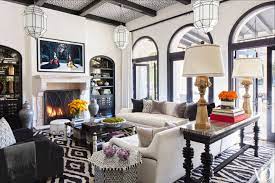 Khloé and kourtney kardashian share a tv show, a neighborhood, and even a decorator. Inside Khloe And Kourtney Kardashian S Houses In California Architectural Digest
