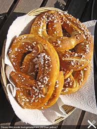 Schwabische Laugenbrezeln Von Spitzi81 Chefkoch Rezept Brezel Laugenbrezel Dessert Brot