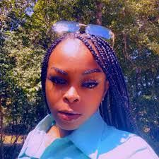 Akelia Jones's Instagram, Twitter & Facebook