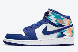 Grade School Air Jordan 1 Mid Gs Geometric Print 555112 105 In 2020 Air Jordans Jordan 1 Mid Jordan Shoes New Release