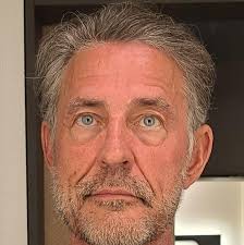 Something a little different...All By Myself dissected like I've never  heard before (Eric makes a guest appearance at the 1:24 mark with  additional references to follow). Way over my head but none