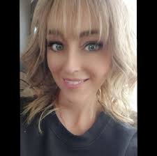 Middle School Cheerleaders... These Little Ladies Cheer hard for their  Indians.