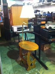 Antique End Table With Built In Lamp 50 Need An End Table Need A Lamp Why Not Get A 2 In 1 Deal This Antiq Antique End Tables Home Furnishings Home Decor