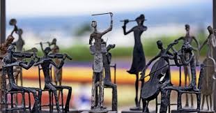 Ansambel campuran merupakan permainan alat musik dari berbagai jenis yang dimainkan oleh beberapa orang pemain, seperti petik, gesek, tiup, dan perkusi. Pengertian Musik Ansambel Adalah Jenis Musik Ansambel Dan Contoh Alat Musiknya Saturadar Com Portal Informasi Indonesia