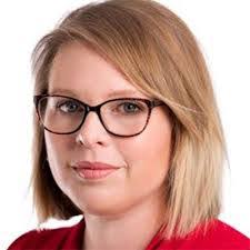 Alana Piper's Instagram, Twitter & Facebook