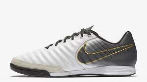 Ini 5 Pilihan Sepatu Futsal Nike Pendek Bertapak Rata Bukareview