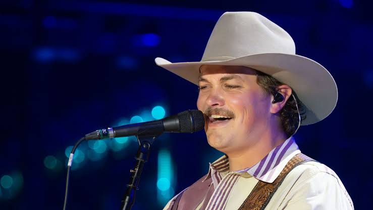 Zach Top and the Red Clay Strays Deliver a Stirring MSG Performance of the Kris  Kristofferson Classic Covered by Everyone From Elvis to Willie Nelson -  Milltown Radio