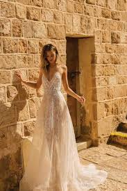 Hochzeitskleid selber nähen hochzeitskleid modern hochzeitskleid spitze schnittmuster brautkleid schnittmuster damen. Muse By Berta Brautkleider In Deutschland Kaufen Bridal Boutique