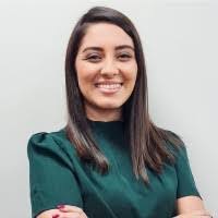 Brenda Braga's Instagram, Twitter & Facebook