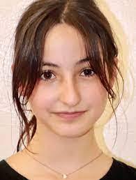 Cynthia Tesh's Instagram, Twitter & Facebook