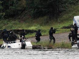 Sprawdź najnowsze i najciekawsze materiały przygotowane przez redakcję w dziale utoya. Anschlag Auf Utoya Polizei Hatte Attentater Beinahe Erschossen Der Spiegel