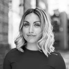 Rebecca Thomson's Instagram, Twitter & Facebook