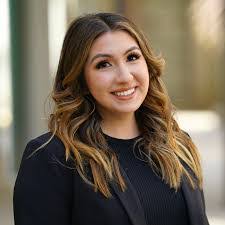 Doris Nunez's Instagram, Twitter & Facebook