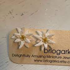 Edelweiss Flowers Earrings Floral Clay Earrings Nature Etsy In 2021 Edelweiss Flower Flower Studs Floral