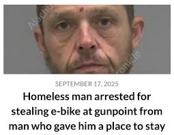 Arrestito uomo senza tetto per rapina a mano armata di bici elettrica