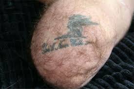 Fans with tattoo of liverpool logo on his body during the match between the indonesia xi and liverpool fc on july 20, 2013 in jakarta, indonesia. Geamputeerde Marinier Krijgt Nieuwe Tattoo You Ll Never Wa Het Belang Van Limburg Mobile