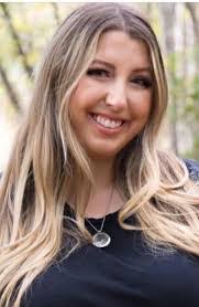 Stephanie Hyman's Instagram, Twitter & Facebook