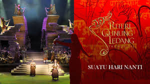 The sultan had heard of the princess' beauty and wanted to marry her, but she set seven impossible conditions for him. Suatu Hari Nanti Puteri Gunung Ledang The Musical Season 3 Enfiniti My Youtube