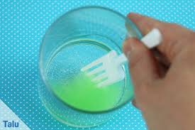 Hier habe ich ein schleimrezept ohne kleber und andere giftige dinge für dich. Schleim Selber Machen Diy Anleitung Rezept Mit Und Ohne Kleber Talu De