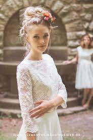 Prince albert of monaco is engaged to charlene wittstock a former olympic swimmer from south africa. Spitzentops Und Brautkleidzweiteiler Im Boho Stil Modern Wedding Dress Boho Wedding Flower Girl Dresses
