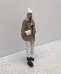Minimal Vintage Outfit Street Style Women Casual Winter Layering Outfits Minimalist Winter Outfit