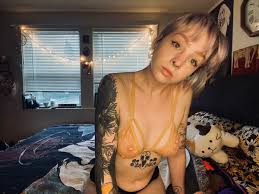 Autumn Fire on X: Hi onlyfans onlyfansgirl goodbye2022  t.coswYmZOcII2  X