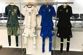 Encontre os mais novos designs do uniforme do flamengo e roupas do time. Brasil Jogara Todo De Azul Contra A Russia Confira Escalacao Veja