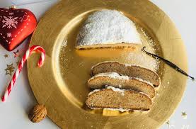 In einer anderen schüssel zucker und öl mit einem schneebesen verrühren. Christstollen Rezept Weihnachtsstollen Aus Vollkornmehl Erdbeerschokola De