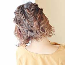 トレンド ショート ボブは インナーカラー でオシャレ見せ hair 簡単 ヘアアレンジ ショート ヘアスタイリング ショートボブ 結婚式