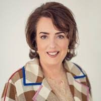 Stephanie Lohr's Instagram, Twitter & Facebook