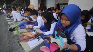 Selamat hari buku nasional 2021 hari buku nasional (harbuknas) diperingati pada 17 mei setiap tahunnya. Sejarah Hari Buku Nasional Yang Diperingati Setiap Tanggal 17 Mei Tirto Id
