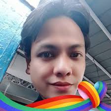 Joey King (Elle) and Jacob Elordi (Noah) met