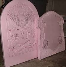 Pin By Cg On Pink Black Creepy Cute Halloween Tombstones Monster High