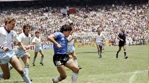 Relanzaron la camiseta argentina del mundial 86 en honor a maradona. Video El Gol Del Siglo Y La Eternidad El Legendario Gol De Maradona A Inglaterra En Mexico 86 En Cancha
