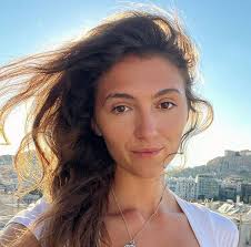 Zoe Rose's Instagram, Twitter & Facebook