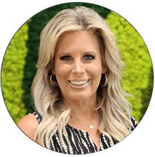 Jennifer Bridwell's Instagram, Twitter & Facebook