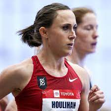 Februára 1993) je američan bežec na stredné trate. Shelby Houlihan Sunset Tour 800 Meters