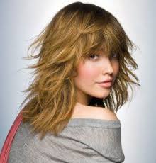 Coupe De Cheveux Mi Long Degrade Avec Frange Jpg 308 322 Haar Veren Medium Kapsels Haren Lagen