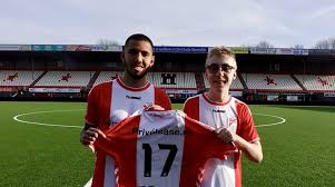 Fc emmen mag van de knvb niet met sponsor easytoys uit veendam op de borst spelen, maar volwassen supporters van de drentse eredivisionist kunnen het shirt wel bestellen. Bijzondere Eredivisie Op Het Shirts Fc Emmen Uniek Sporten