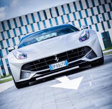 By combining the various colours with black or leaving off the pads on one side, the fan can be coordinated with most popular build colour schemes out of the box. Fahrbericht Ferrari F12 Berlinetta Der Versuch 340 Km H Zu Fahren Welt