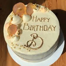 Oh god, this drooling chocolate cake is so soft and delicious and it also looks so beautiful. Beyonce Ordered Another Philly Birthday Cake At Made In America