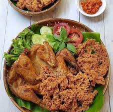 Baik oleh kalangan menengah keatas atau kalangan menengah kebawah saya juga yakin bahwa kalian pernah mencicipi masakan. Resep Ayam Xander