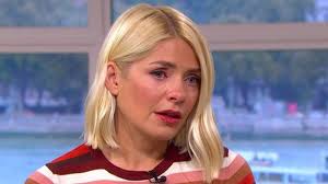 Bringing you the latest news and updates on the itv presenter best known for her work on this morning alongside phillip schofield, as well as dancing on ice and i'm a. Holly Willoughby Reduced To Tears On This Morning As Colleague Recalls Domestic Violence Lmfm