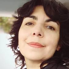 Por qué muchos poetas no usan comas ni signos de puntuación? 👀 Necesito  saber.