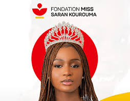 Stacey Saran Proyectos :: Photos, videos, logos, illustrations and branding  :: Behance