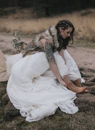 Umstandskleid brautkleid hochzeitskleid schwangere spitzenkleid festlich marina. Rituale In Der Wikinger Hochzeit Das Handfasting Goldroschen Deine Rednerin Fur Eure Personliche Freie Trauung